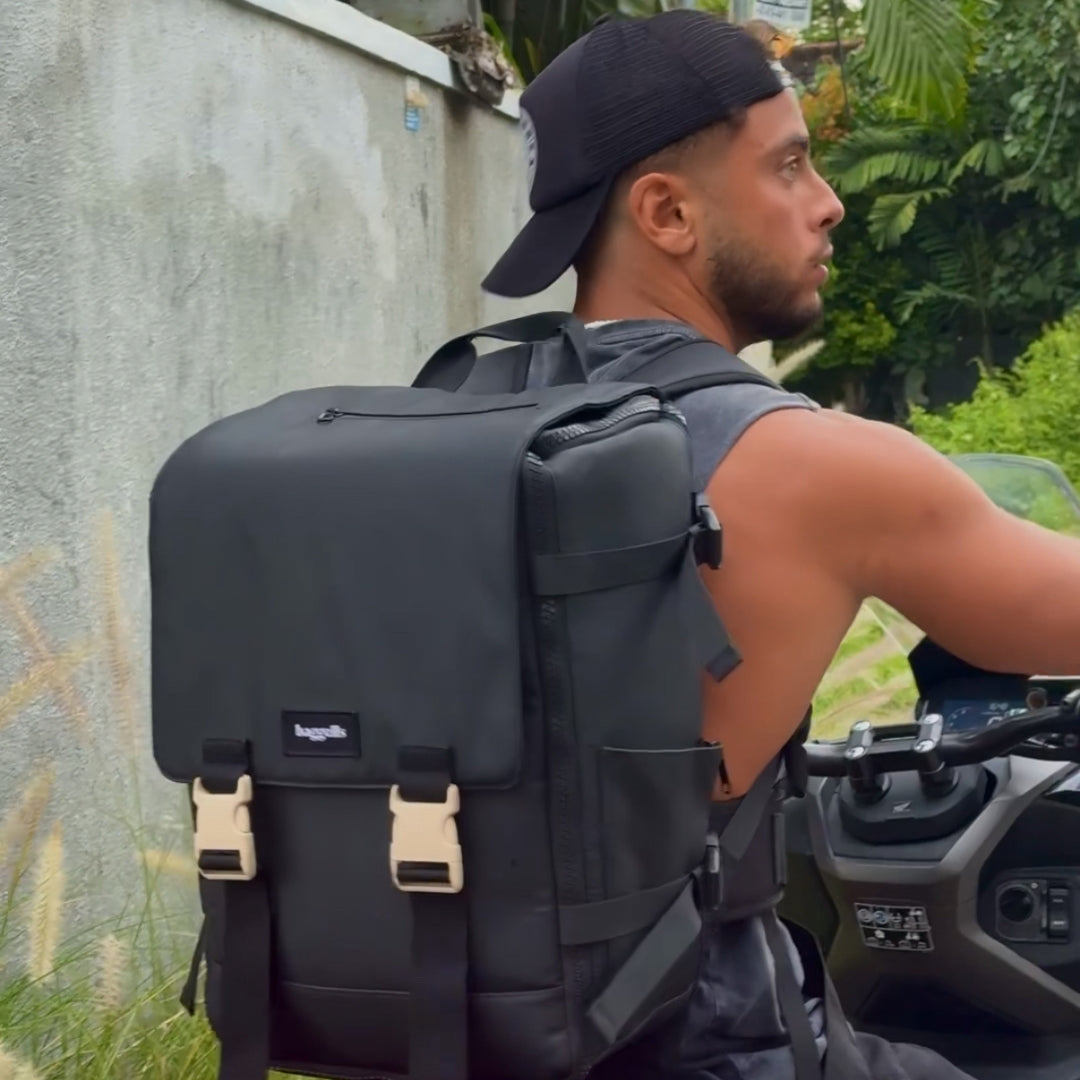 Sac Baggells porté sur un scooter lors d'un voyage